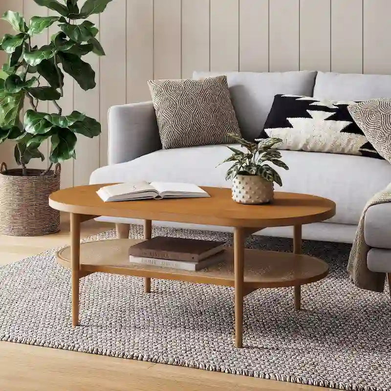 Table basse ovale à 2 niveaux Nathan James Sonia Bohemian en bois clair avec étagère de rangement en rotin