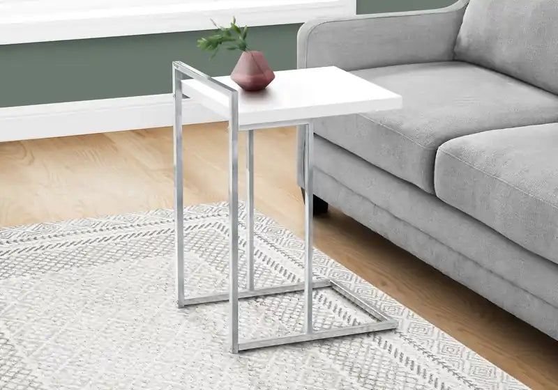Table d'appoint en métal chromé blanc brillant